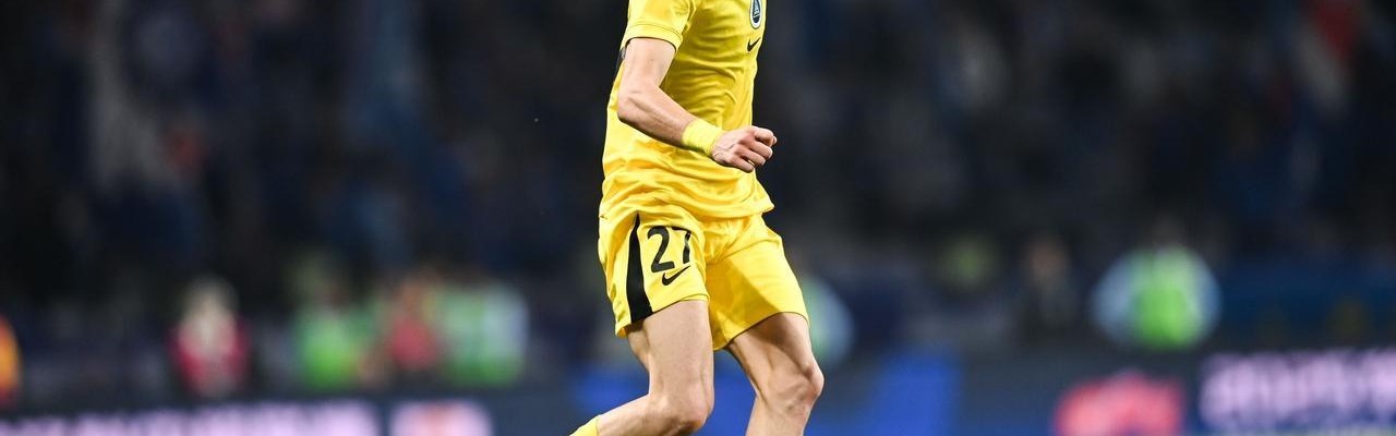 欧博官网-作为前锋不进球，为什么拜合拉木却能够在俱乐部和国家队踢主力？