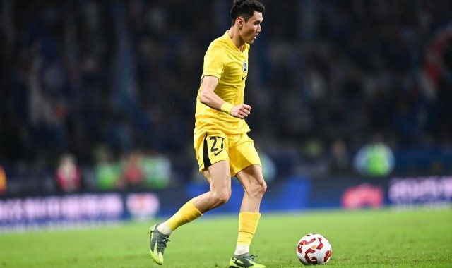 欧博官网-作为前锋不进球，为什么拜合拉木却能够在俱乐部和国家队踢主力？