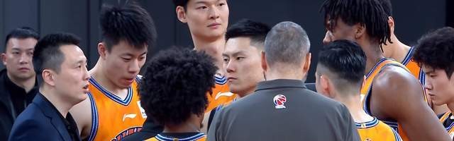 欧博ABG官网-上海男篮3连胜升至第2，北京残阵差距大，白边16+14 洛夫顿被弃用