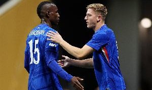 科利莫尔：不看好切尔西联赛夺冠，利物浦、曼城、枪手都领先他们